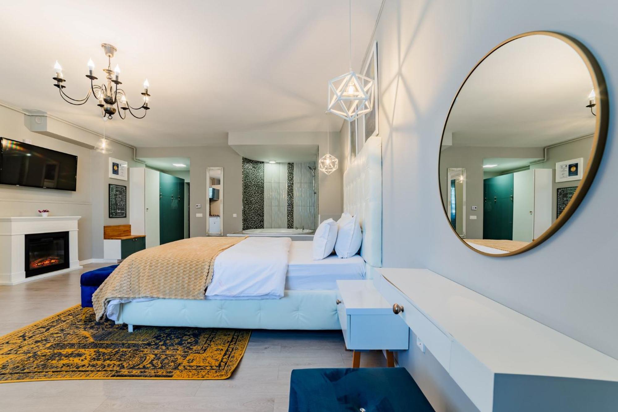 Romantic Jacuzzi Luxury Apartment Sinaia Buitenkant foto